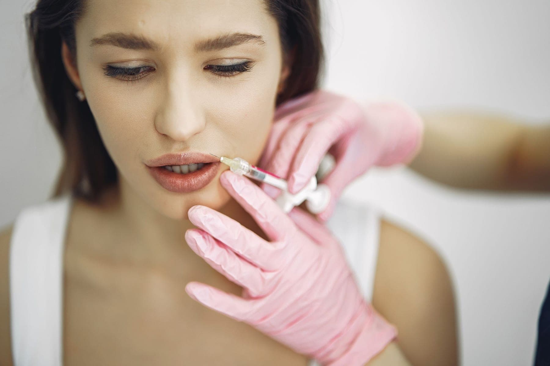 Mesoterapi-behandling af ansigtet på Glow Clinic